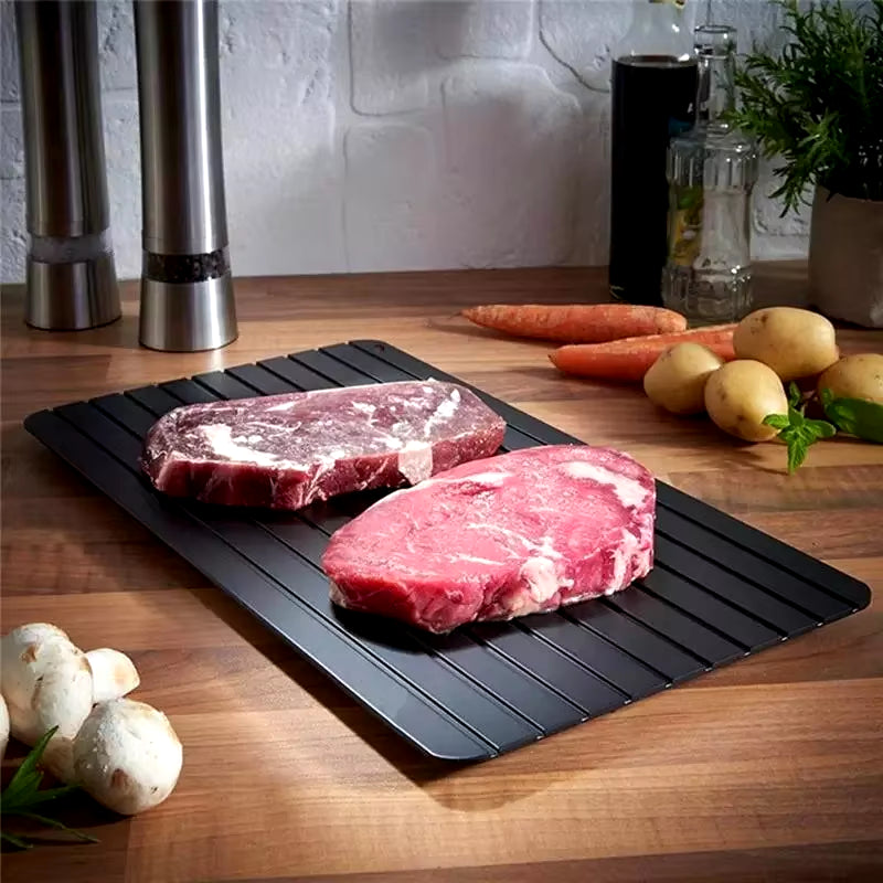 Effortless Thawing with the Aluminum Alloy Rapid Defrosting Tray - Perfect for Steak, Fish, Fruits, and Meat!